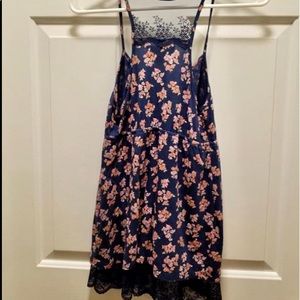 Women’s Tank Top Size Medium